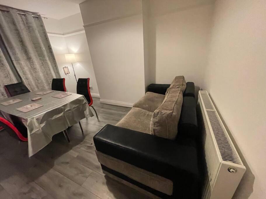 Large Beautiful 3 Bed House In City Of ברמינגהאם מראה חיצוני תמונה