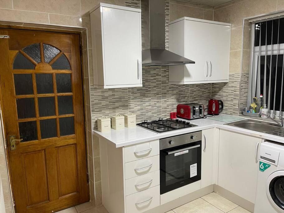 Large Beautiful 3 Bed House In City Of ברמינגהאם מראה חיצוני תמונה